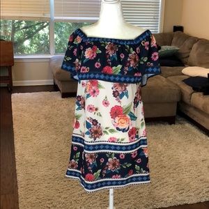 Francesca’s off-the-shoulder floral dress!